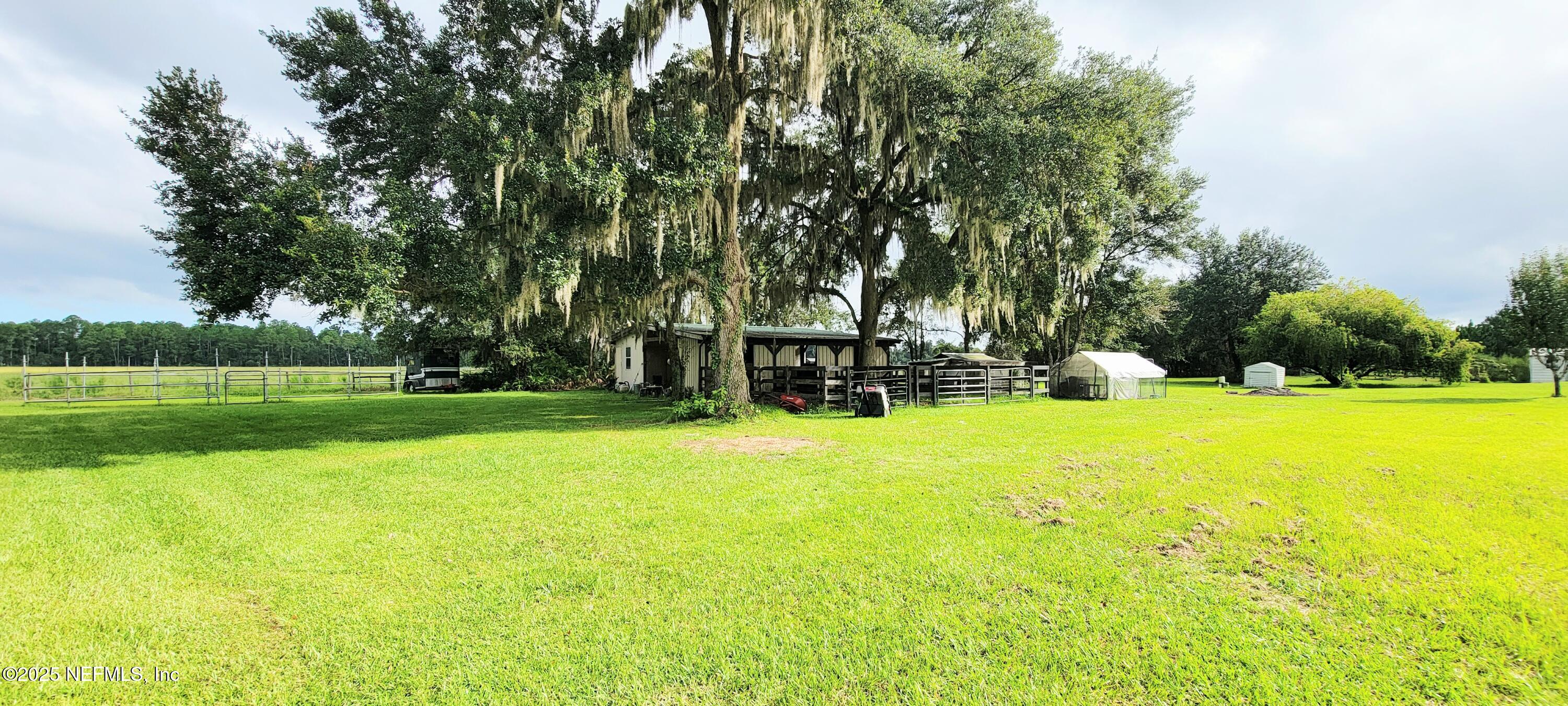 390 State Rte 100 San Mateo, FL 32187 - Photo 21 of 25 20250910_095514