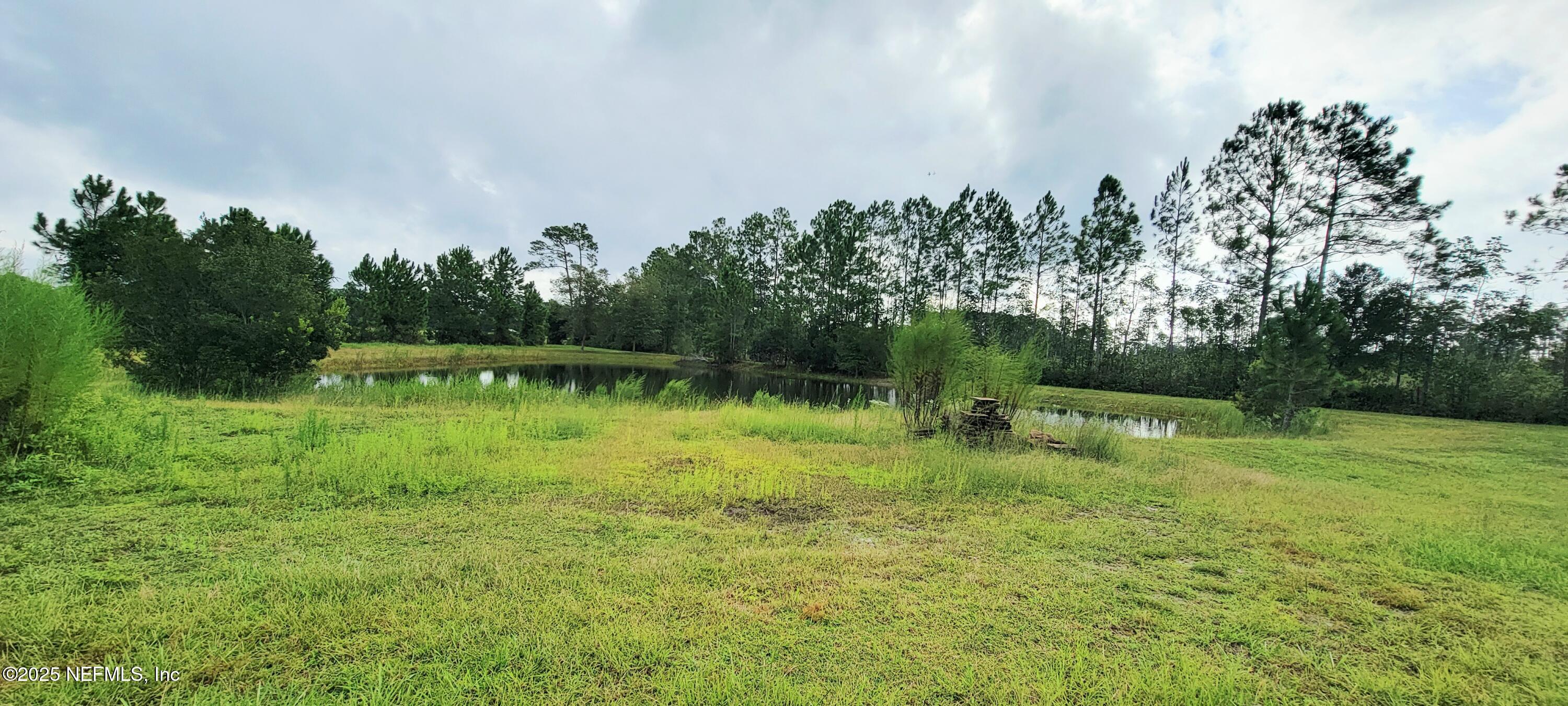 390 State Rte 100 San Mateo, FL 32187 - Photo 9 of 25 20250910_094248