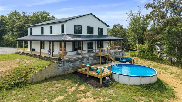 $849,900 | 132 Hiwassee Drive, Decatur, TN 37322