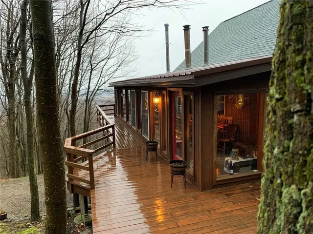 $776,000 | 235 Pine Knob Road, Hopwood, PA 15445