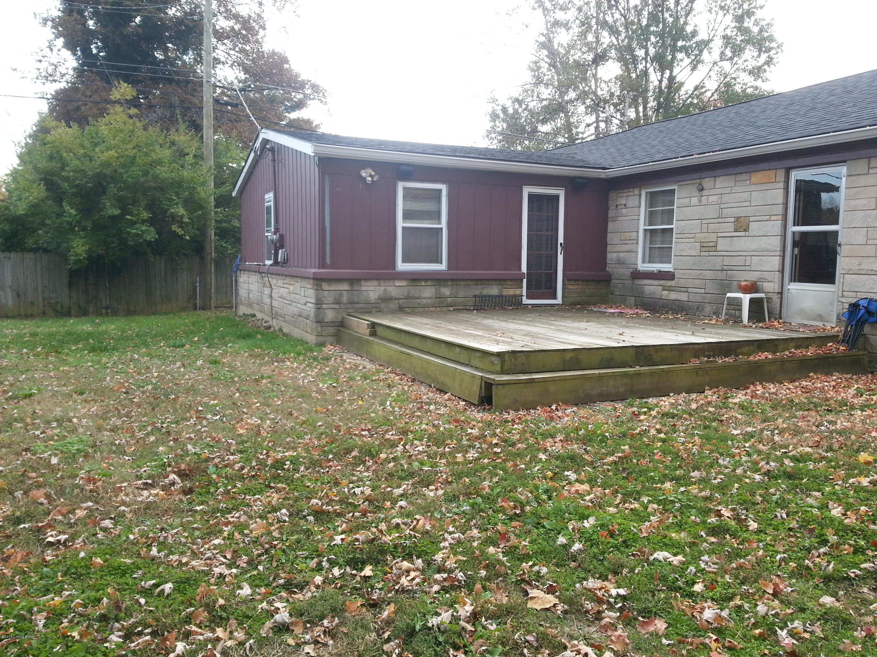1207 Gallant Fox Run Road Lyndon, KY 40242 - Photo 19 of 22 Spacious deck in fenced back yard.