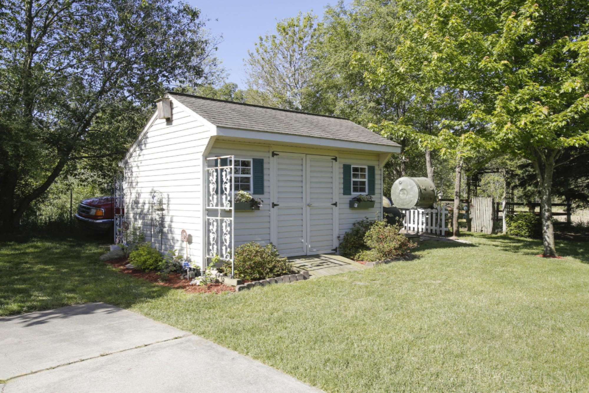 118 Doster Road Plainwell, MI 49080 - Photo 27 of 37 118 doster rd-127