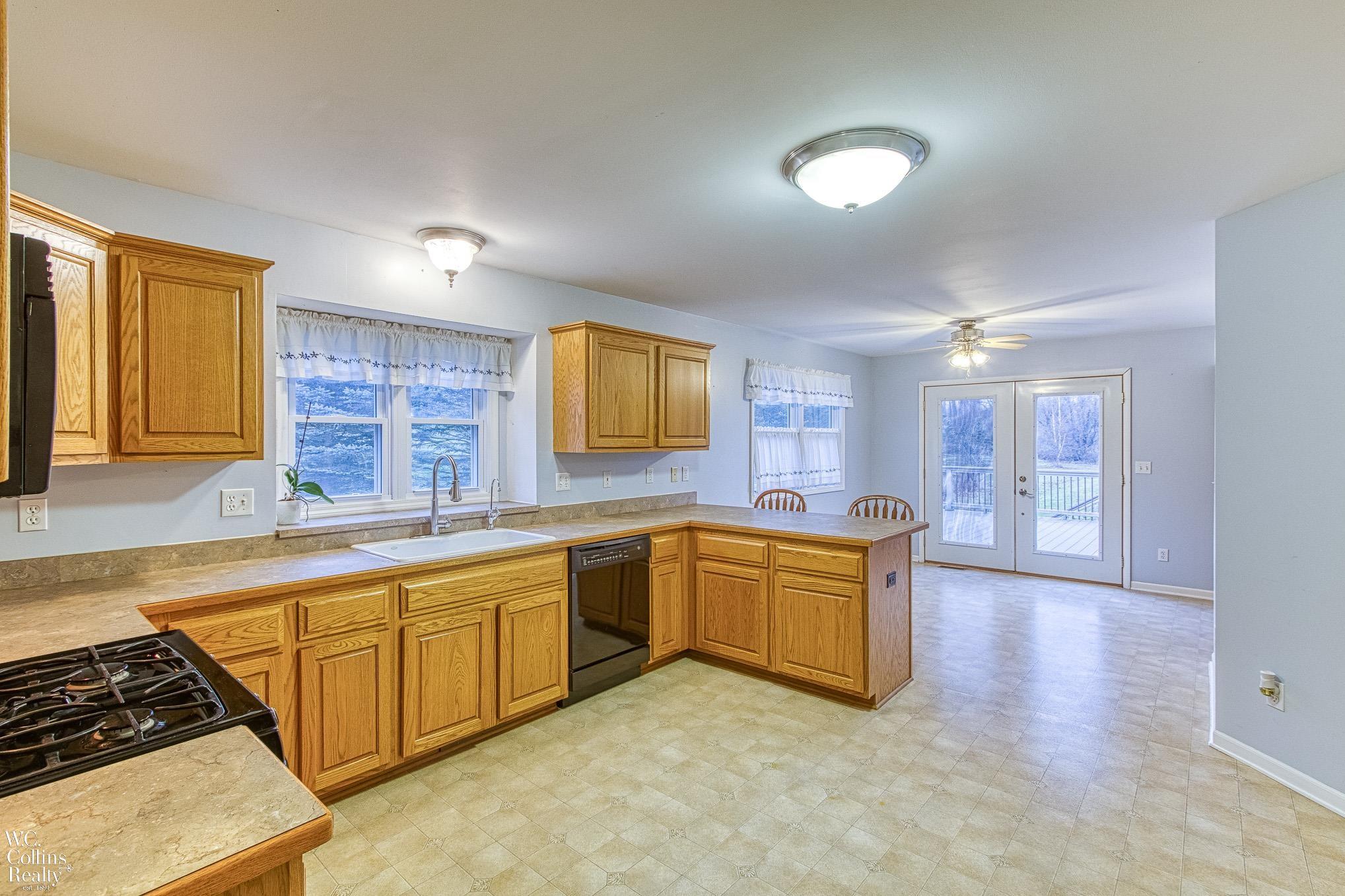 5424 Sandhill Road Almont, MI 48003 - Photo 10 of 31 50097512-9.JPG