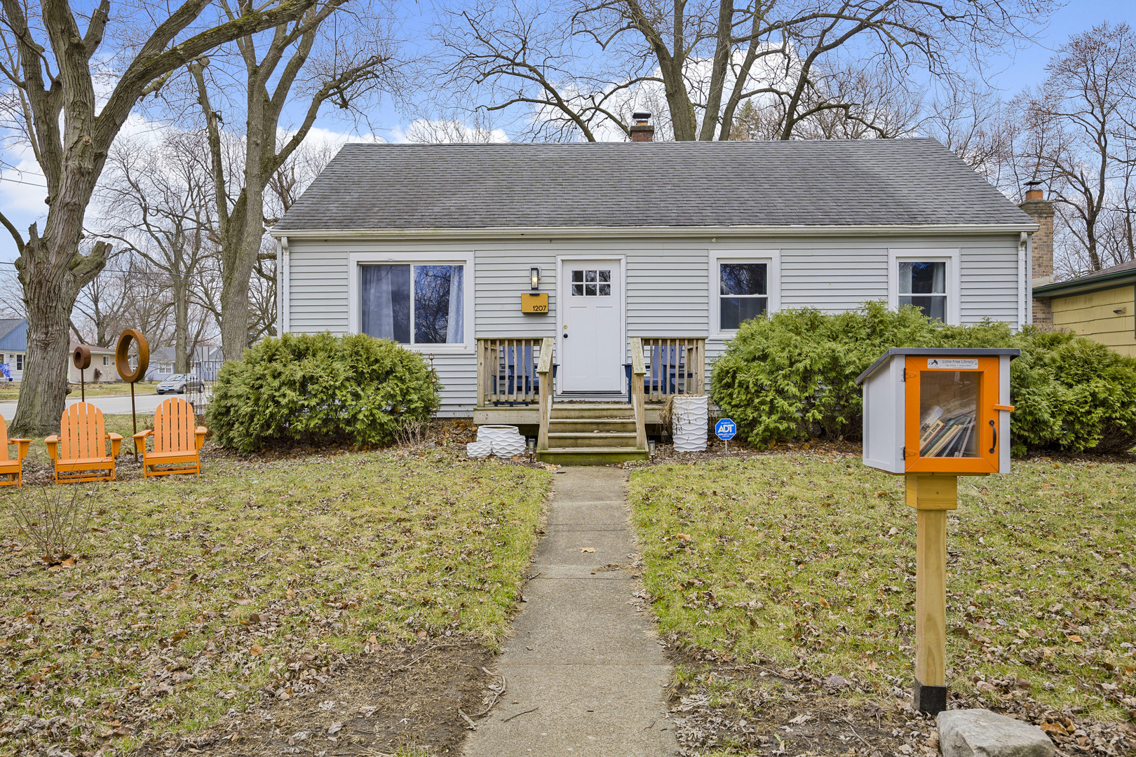 1207 Olive Road Homewood, IL 60430 - Photo 1 of 18