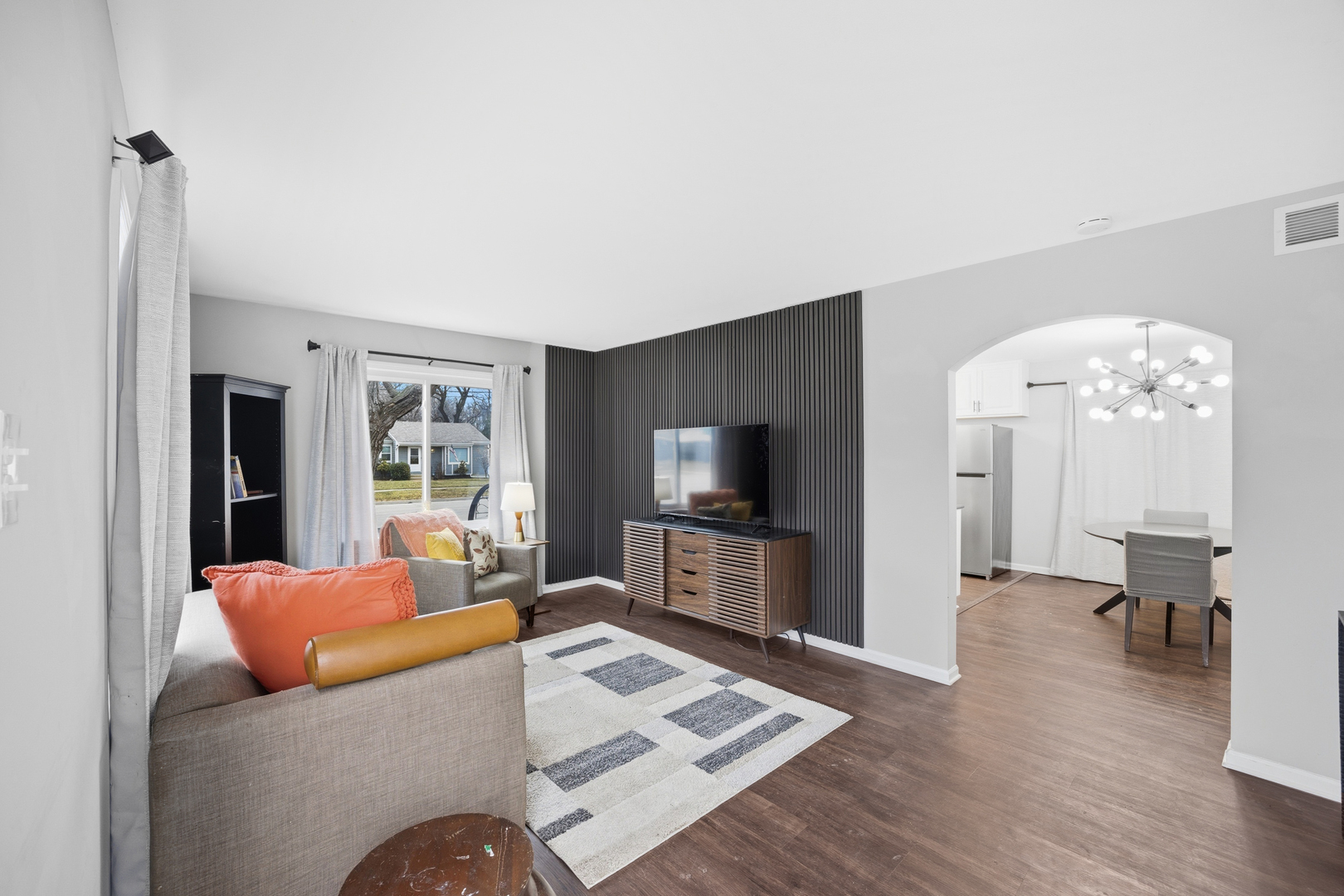 1207 Olive Road Homewood, IL 60430 - Photo 3 of 18