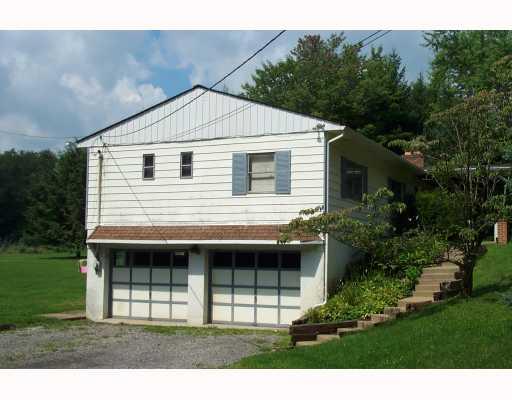 336 West Cruikshank Road Valencia, PA 16059 - Photo 2 of 8 Exterior Front.