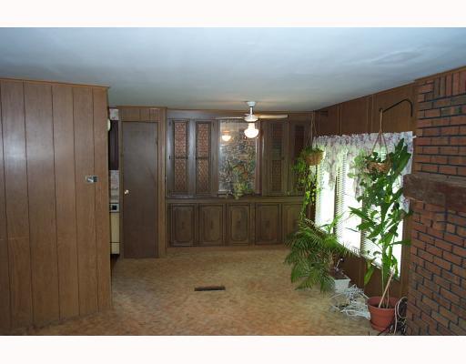 336 West Cruikshank Road Valencia, PA 16059 - Photo 7 of 8 Dining Room.