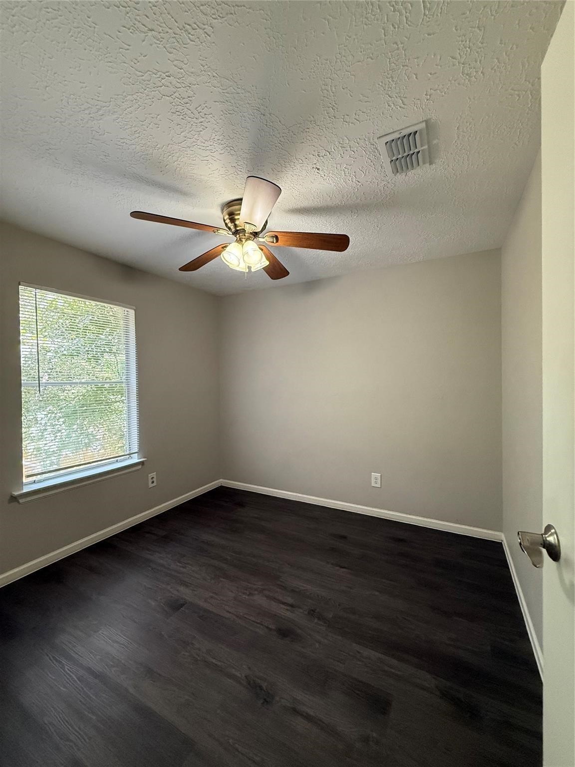 17 Briervine Court Spring, TX 77381 - Photo 13 of 19