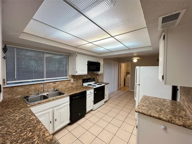 $1,850 | 17 Briervine Court, Spring, TX 77381