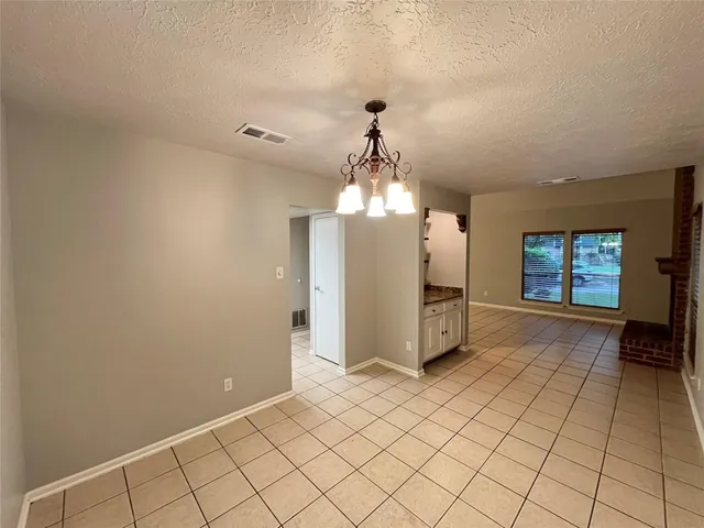 $1,850 | 17 Briervine Court, Spring, TX 77381