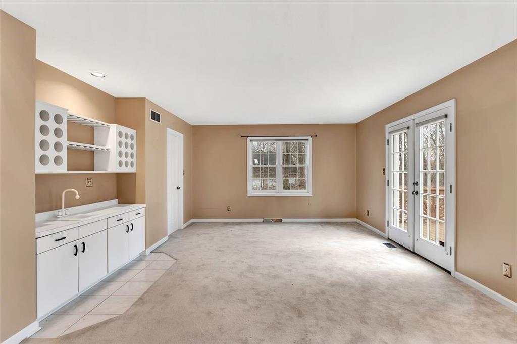 132 Old Quarry Road Clinton, PA 15026 - Photo 3 of 25 Gallery Image 3
