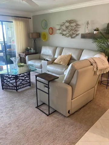 $325,000 | 166 Southeast St Lucie Boulevard, Unit 404, Stuart, FL 34996