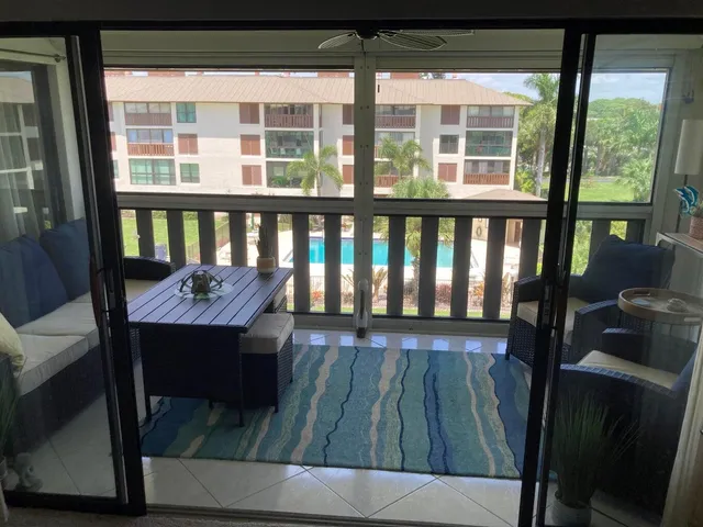 $325,000 | 166 Southeast St Lucie Boulevard, Unit 404, Stuart, FL 34996