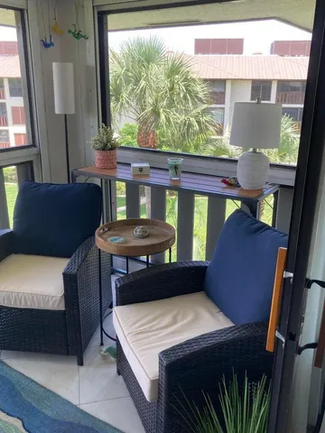 $325,000 | 166 Southeast St Lucie Boulevard, Unit 404, Stuart, FL 34996