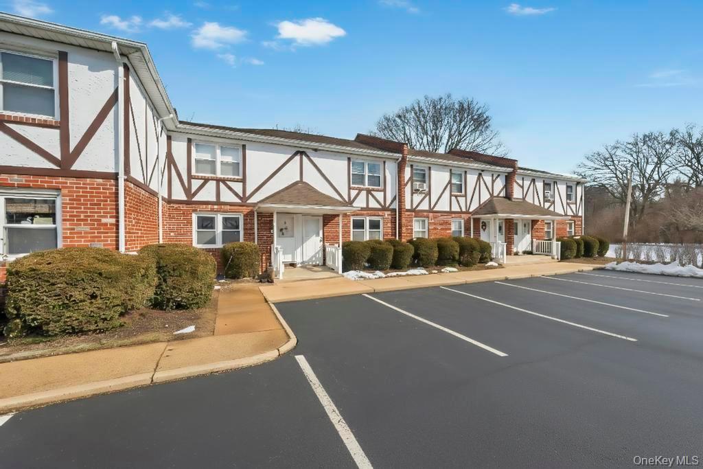 2066 Lakeview Road, Unit A Bellmore, NY 11710 - Photo 3 of 35