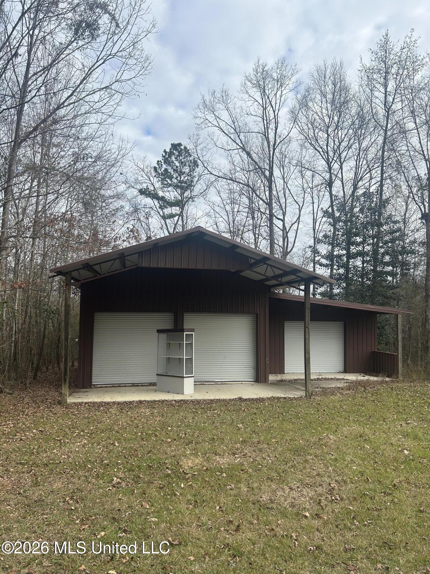 464 Felps Lane Southwest Brookhaven, MS 39601 - Photo 2 of 22 465 Felps FRONT