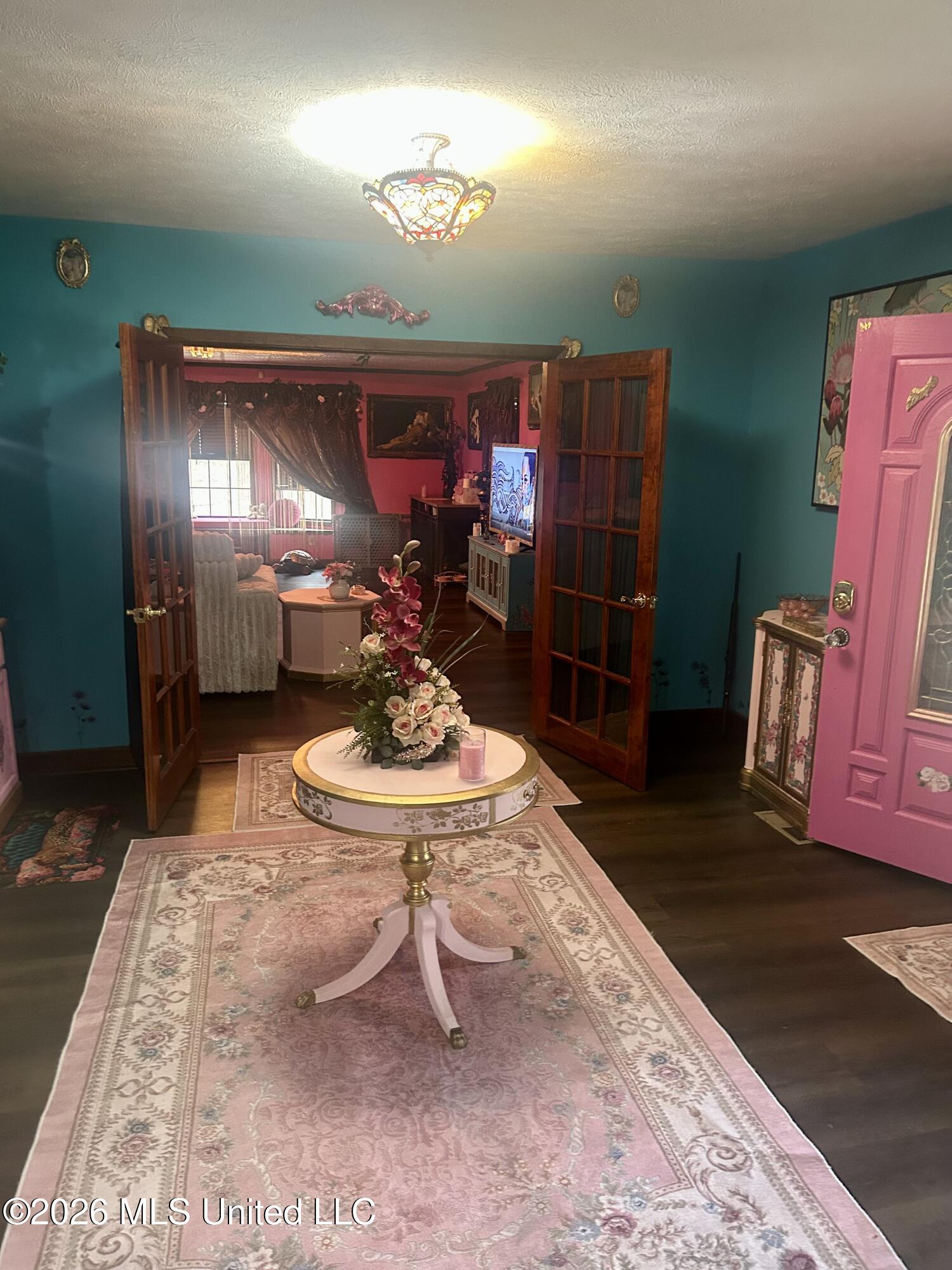 464 Felps Lane Southwest Brookhaven, MS 39601 - Photo 6 of 22 entry into Living Room