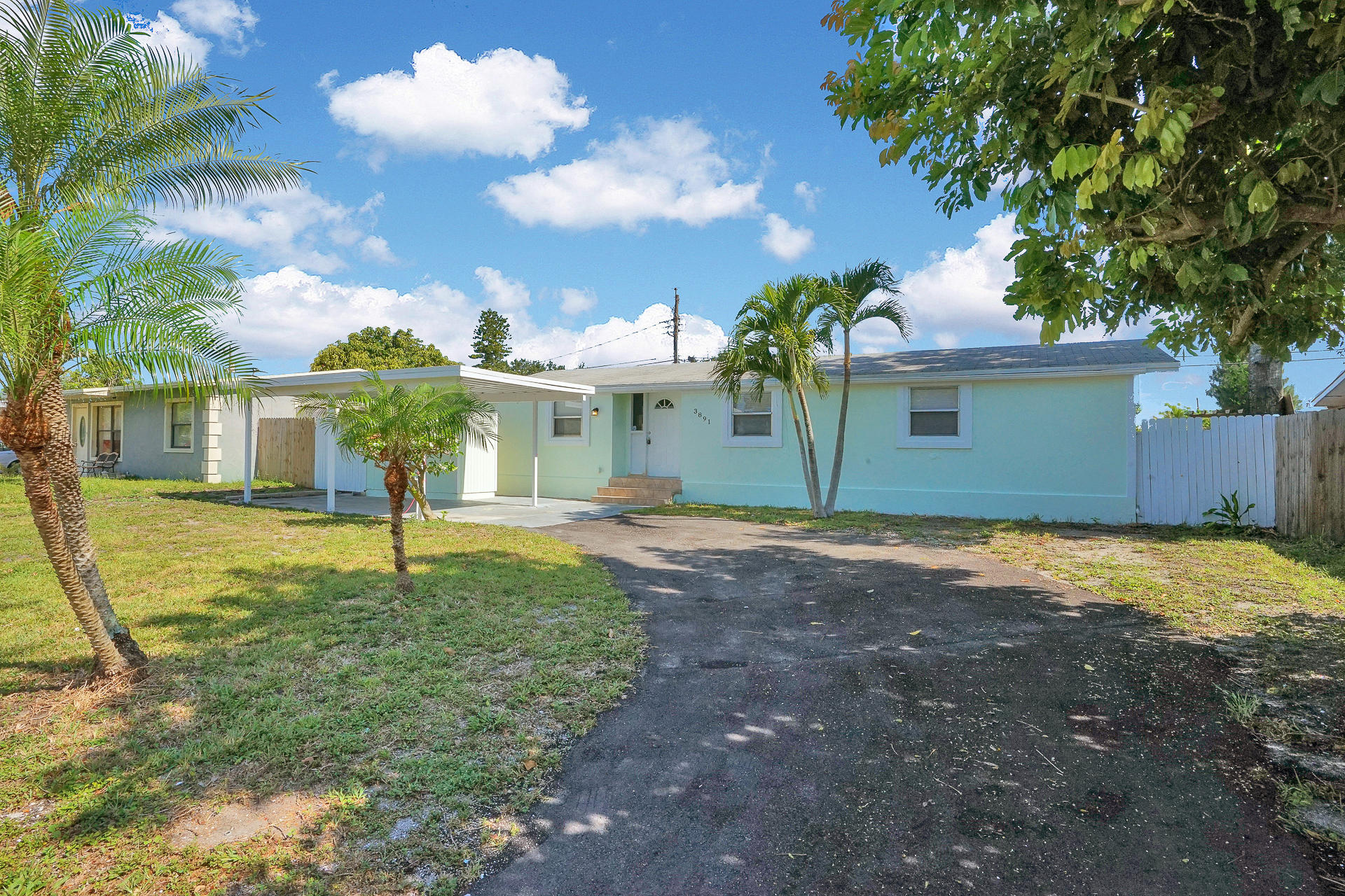 3891 Mackinac Road Lake Worth, FL 33462 - Photo 19 of 21 Front