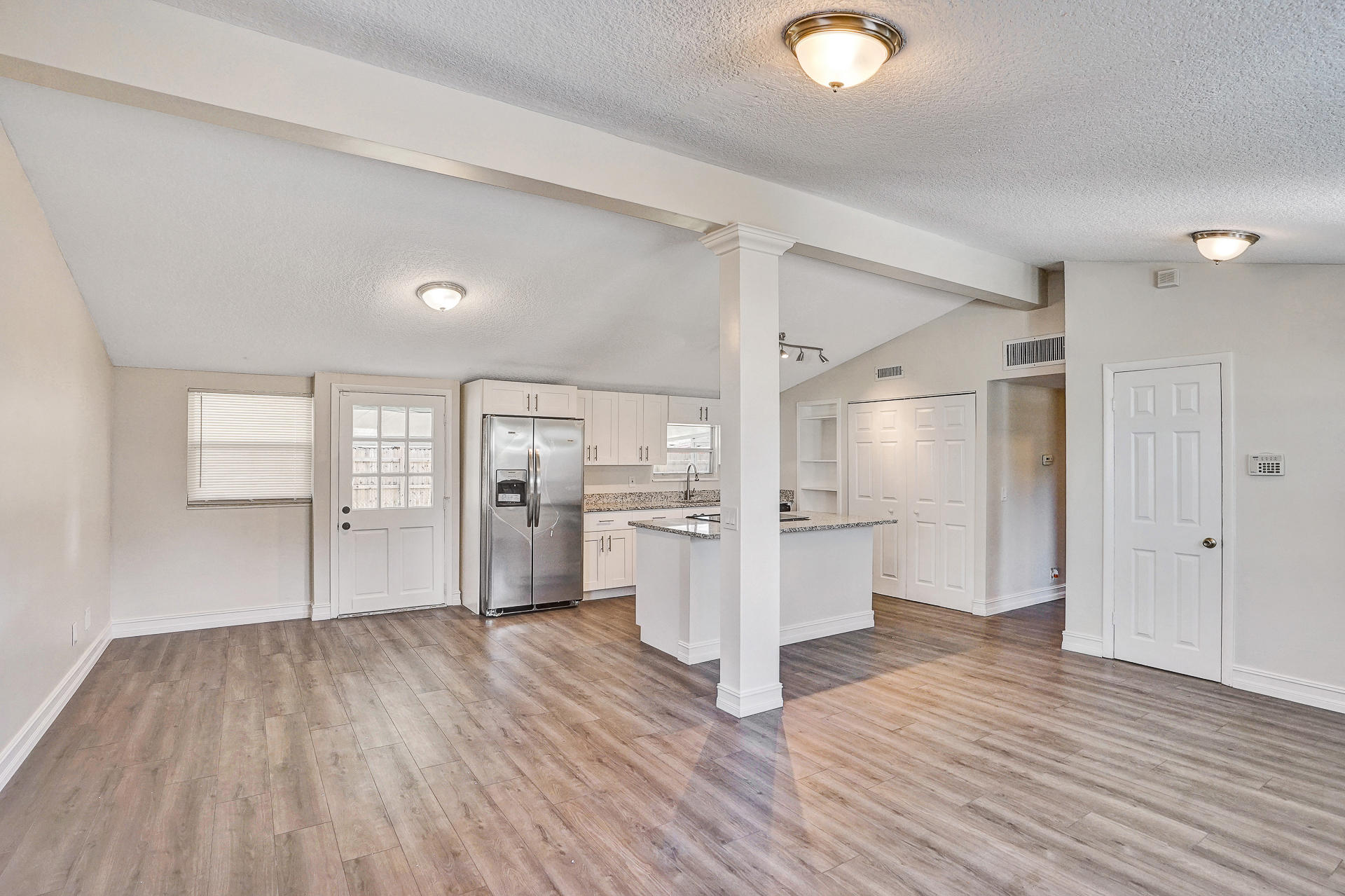 3891 Mackinac Road Lake Worth, FL 33462 - Photo 5 of 21 Open space