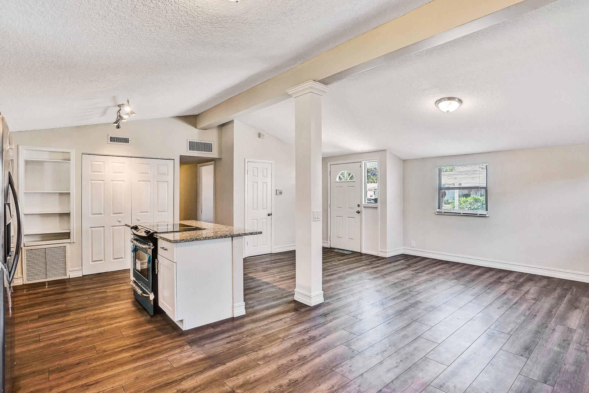 3891 Mackinac Road Lake Worth, FL 33462 - Photo 6 of 21 Open space