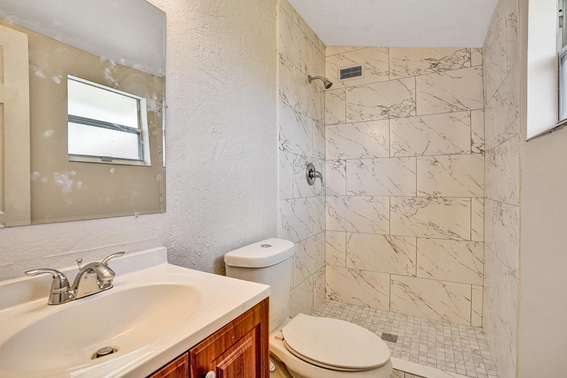 3891 Mackinac Road Lake Worth, FL 33462 - Photo 8 of 21 Master bathroom