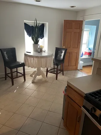 $2,450 | 81 Thornton Street, Unit 3, Boston, MA 02119