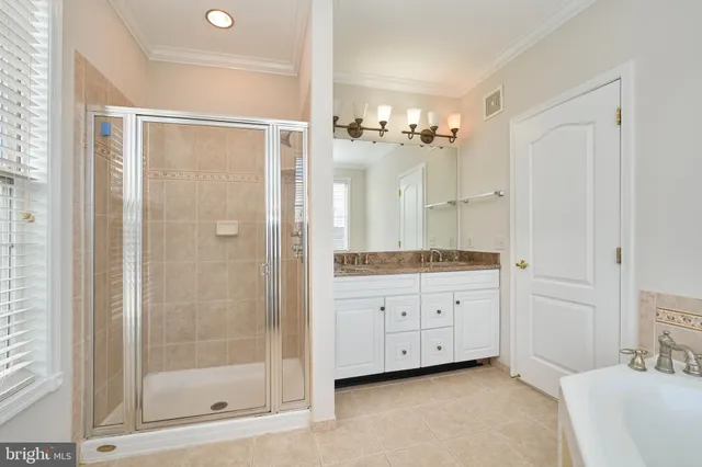 $2,700 | 43865 Hickory Corner Terrace, Unit 114, Ashburn, VA 20147