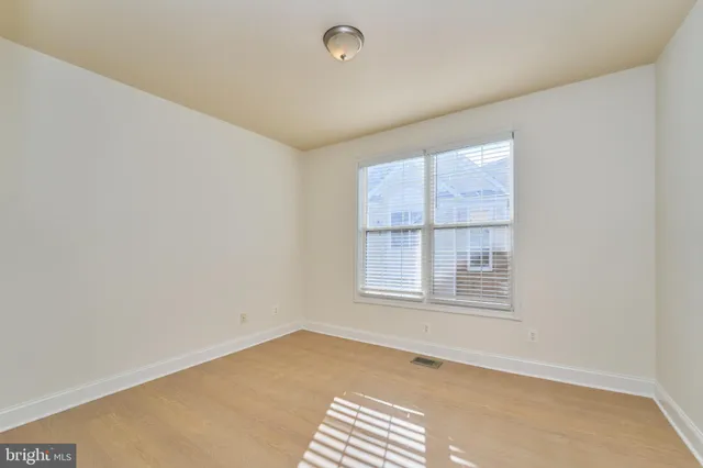 $2,700 | 43865 Hickory Corner Terrace, Unit 114, Ashburn, VA 20147