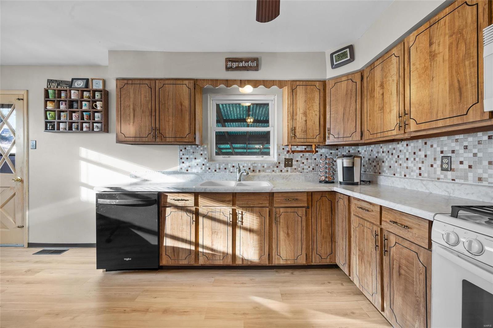 3648 Reavis Barracks Road St. Louis, MO 63125 - Photo 2 of 40 Gallery Image 2
