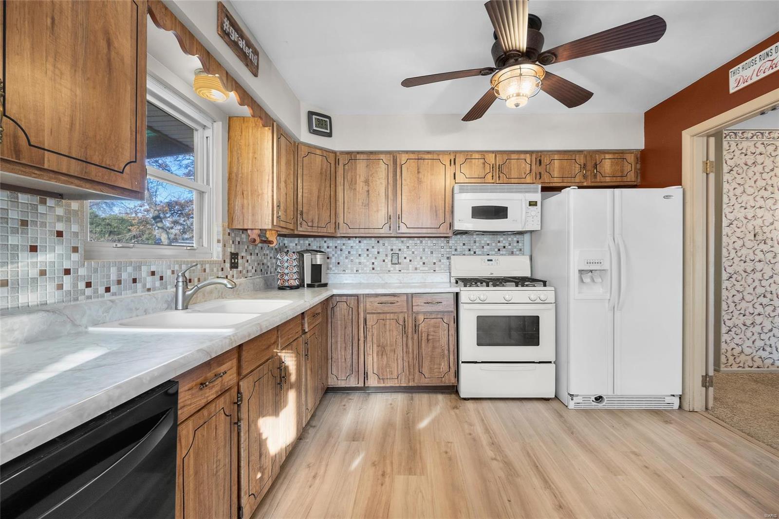 3648 Reavis Barracks Road St. Louis, MO 63125 - Photo 3 of 40 Gallery Image 3