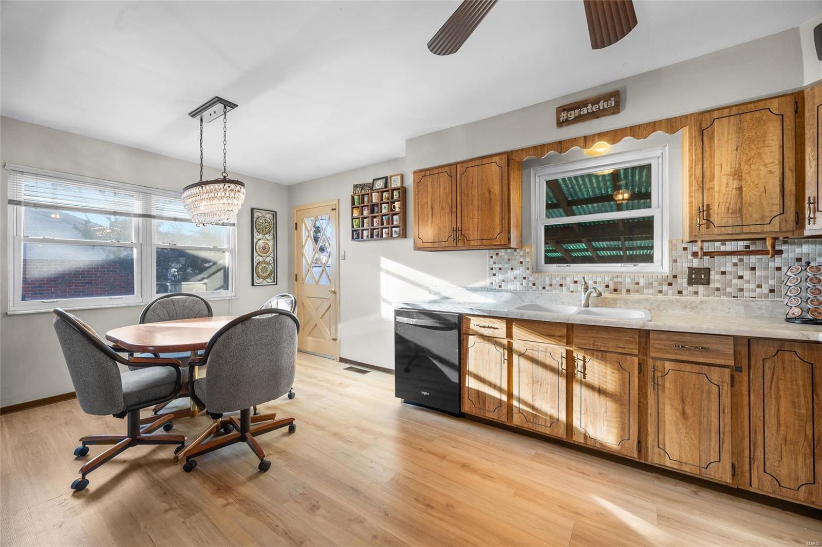3648 Reavis Barracks Road St. Louis, MO 63125 - Photo 8 of 40 Gallery Image 8