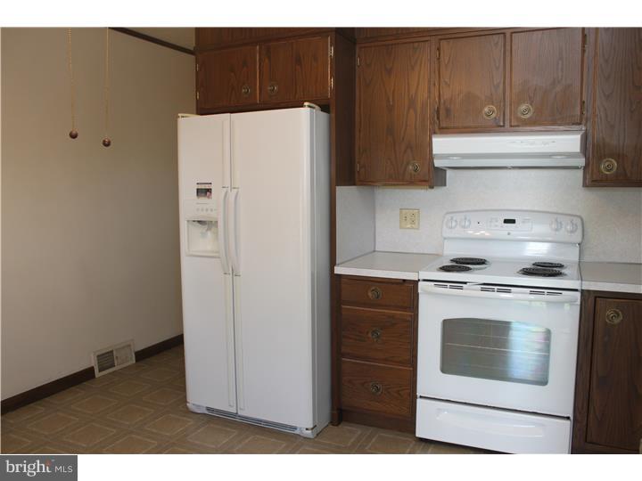 3625 Ridgeway Street Laureldale, PA 19605 - Photo 11 of 20 Kitchen