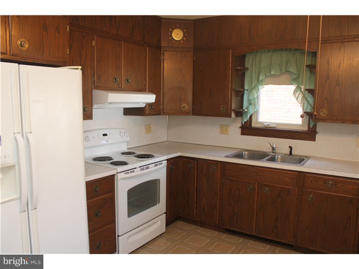 3625 Ridgeway Street Laureldale, PA 19605 - Photo 9 of 20 Kitchen