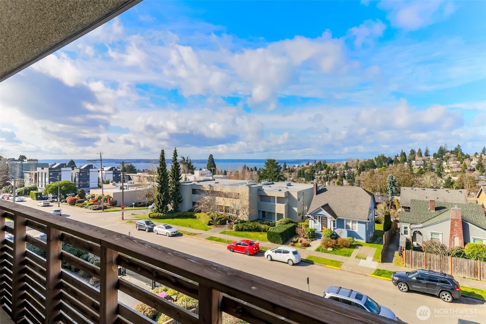 4444 44th Avenue Southwest, Unit 405 Seattle, WA 98116 - Photo 16 of 32 a view of a city