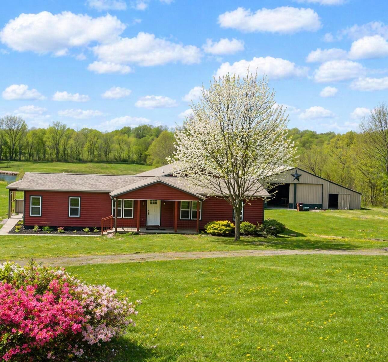 12183 Young Road Amanda, OH 43102 - Photo 1 of 38