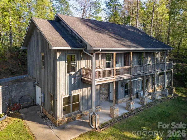 $450,000 | 219 Sandalwood Drive, Whittier, NC 28789