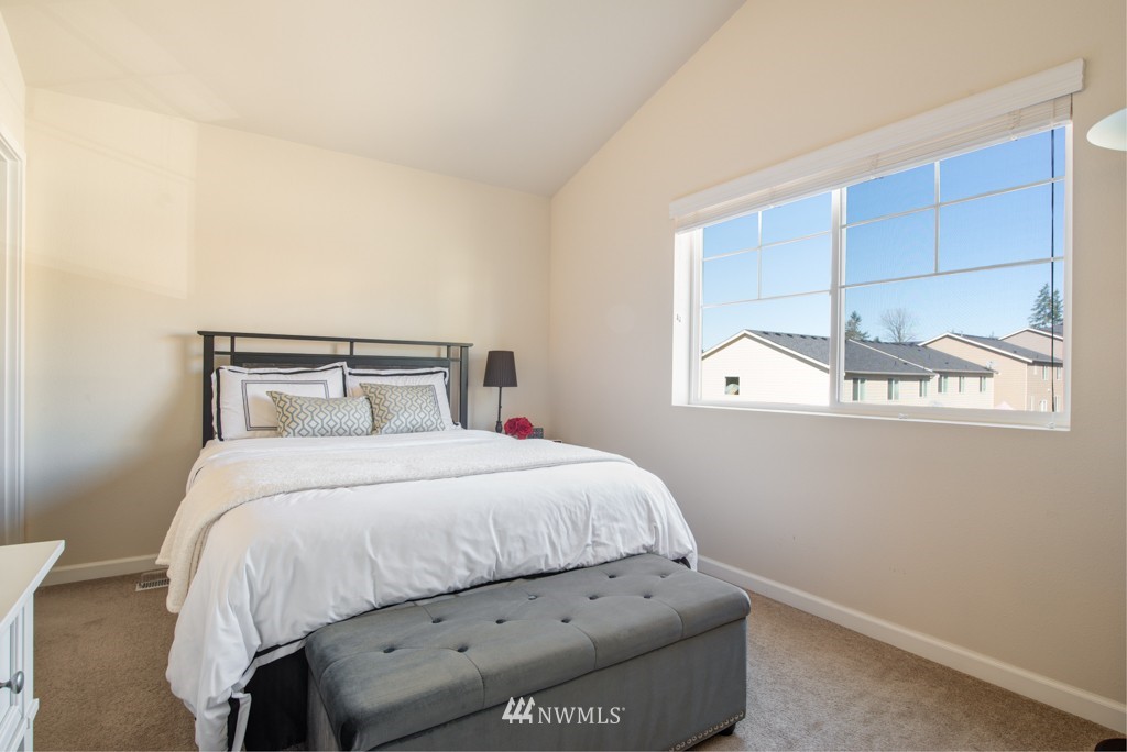 4921 Northeast 5th Street Renton, WA 98059 - Photo 14 of 21