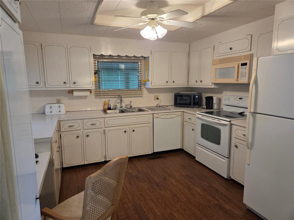 9900 Ulmerton Road, Unit 13 Largo, FL 33771 - Photo 3 of 26