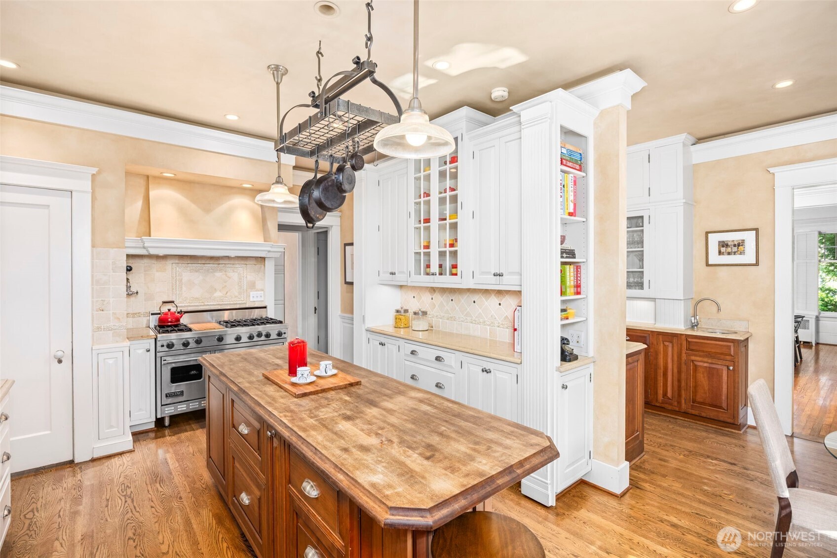 2218 East Prospect Street Seattle, WA 98112 - Photo 12 of 40