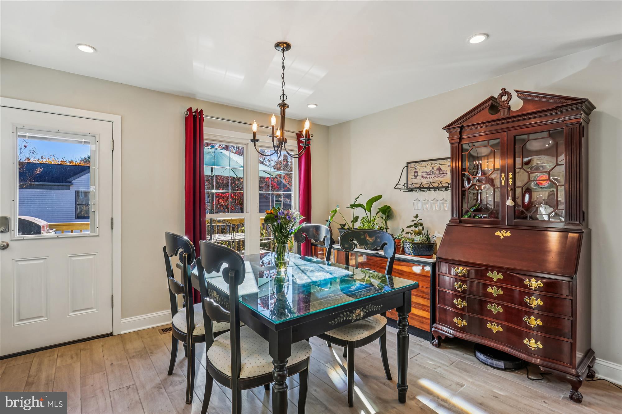 20510 Bargene Way Germantown, MD 20874 - Photo 14 of 97 a view of a dining room with furniture and wooden floor