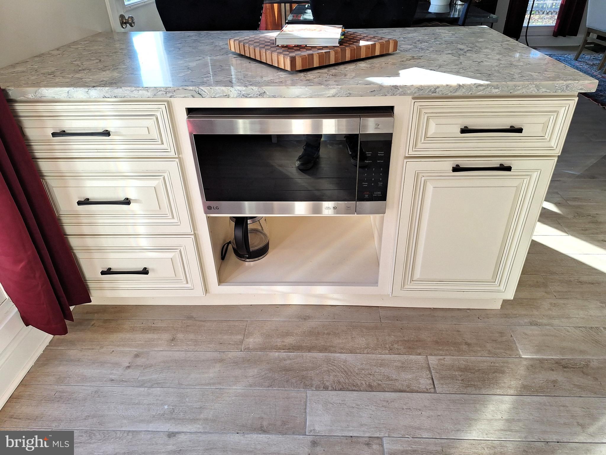 20510 Bargene Way Germantown, MD 20874 - Photo 22 of 97 Quartz counters.