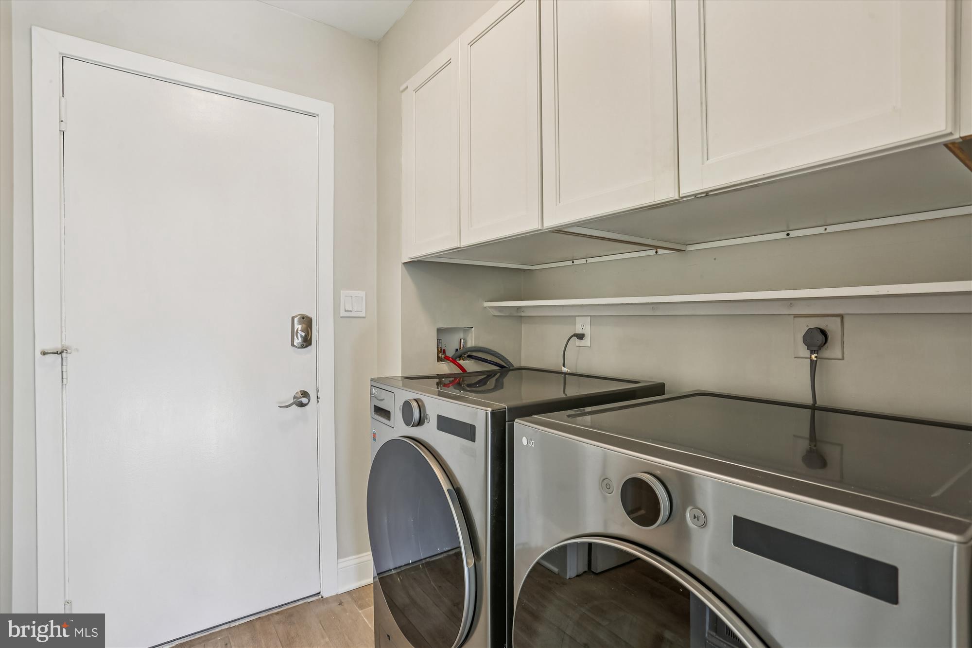20510 Bargene Way Germantown, MD 20874 - Photo 23 of 97 Washer Dryer (with steam function.)