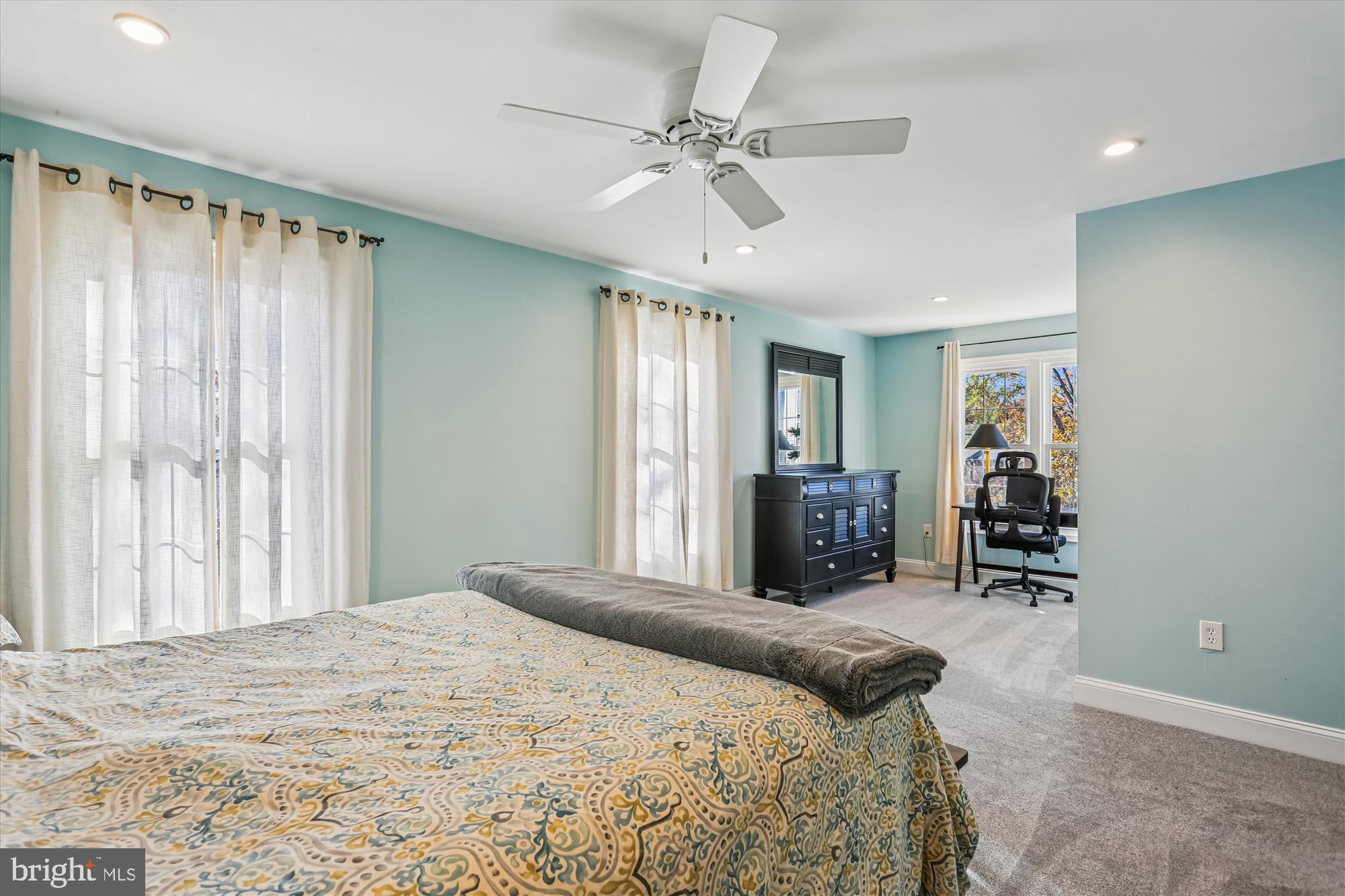 20510 Bargene Way Germantown, MD 20874 - Photo 27 of 97 Recessed lighting with dimmer switch.