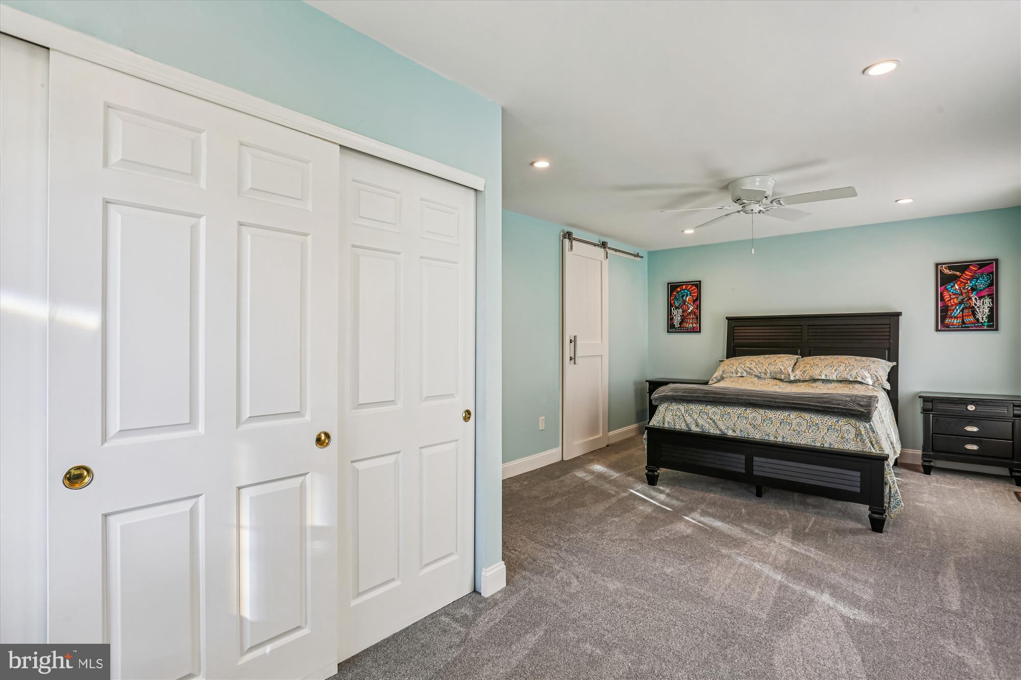 20510 Bargene Way Germantown, MD 20874 - Photo 29 of 97 a bedroom with a bed and a table