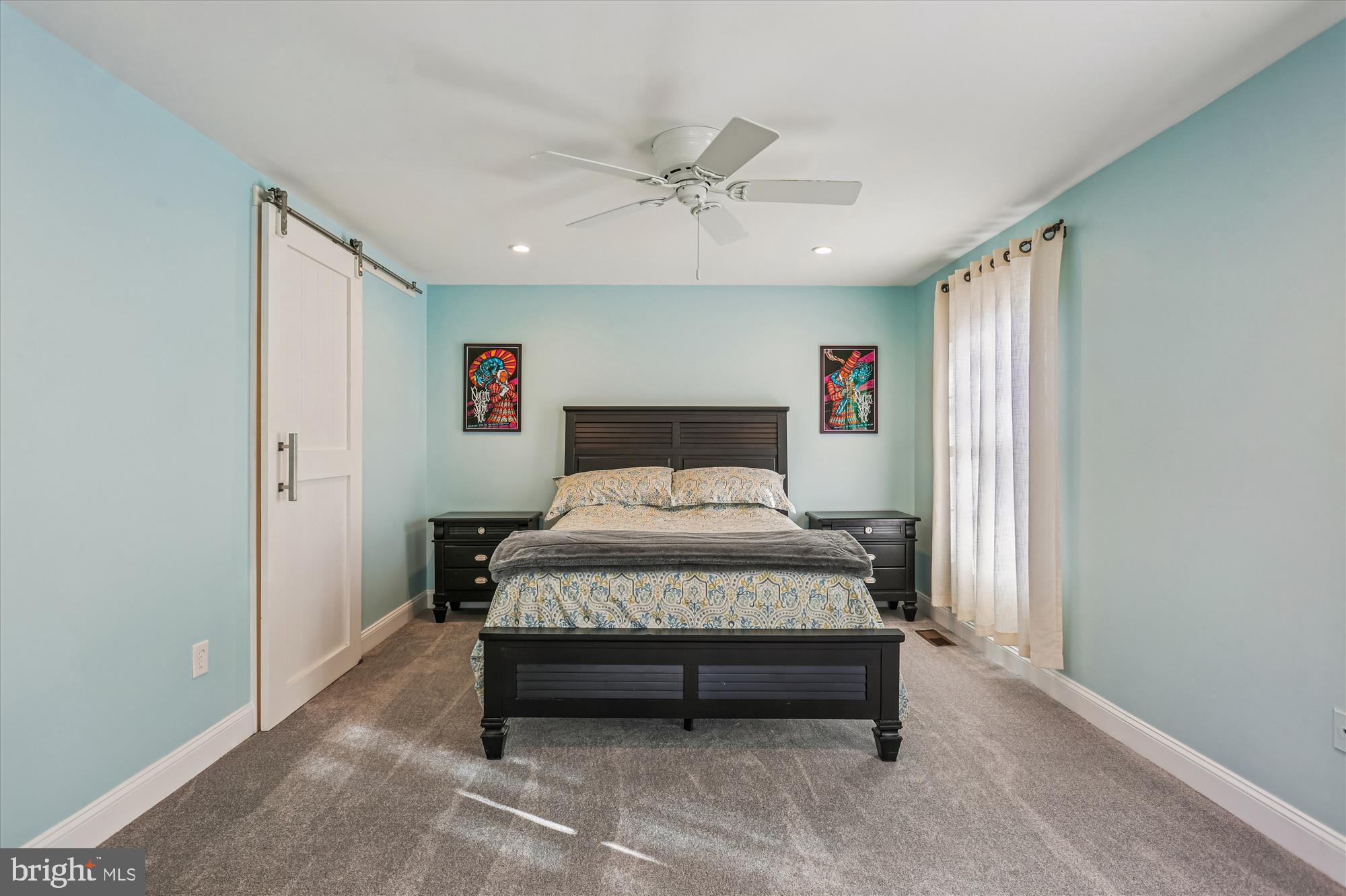 20510 Bargene Way Germantown, MD 20874 - Photo 32 of 97 a bed sitting in a room next to a window