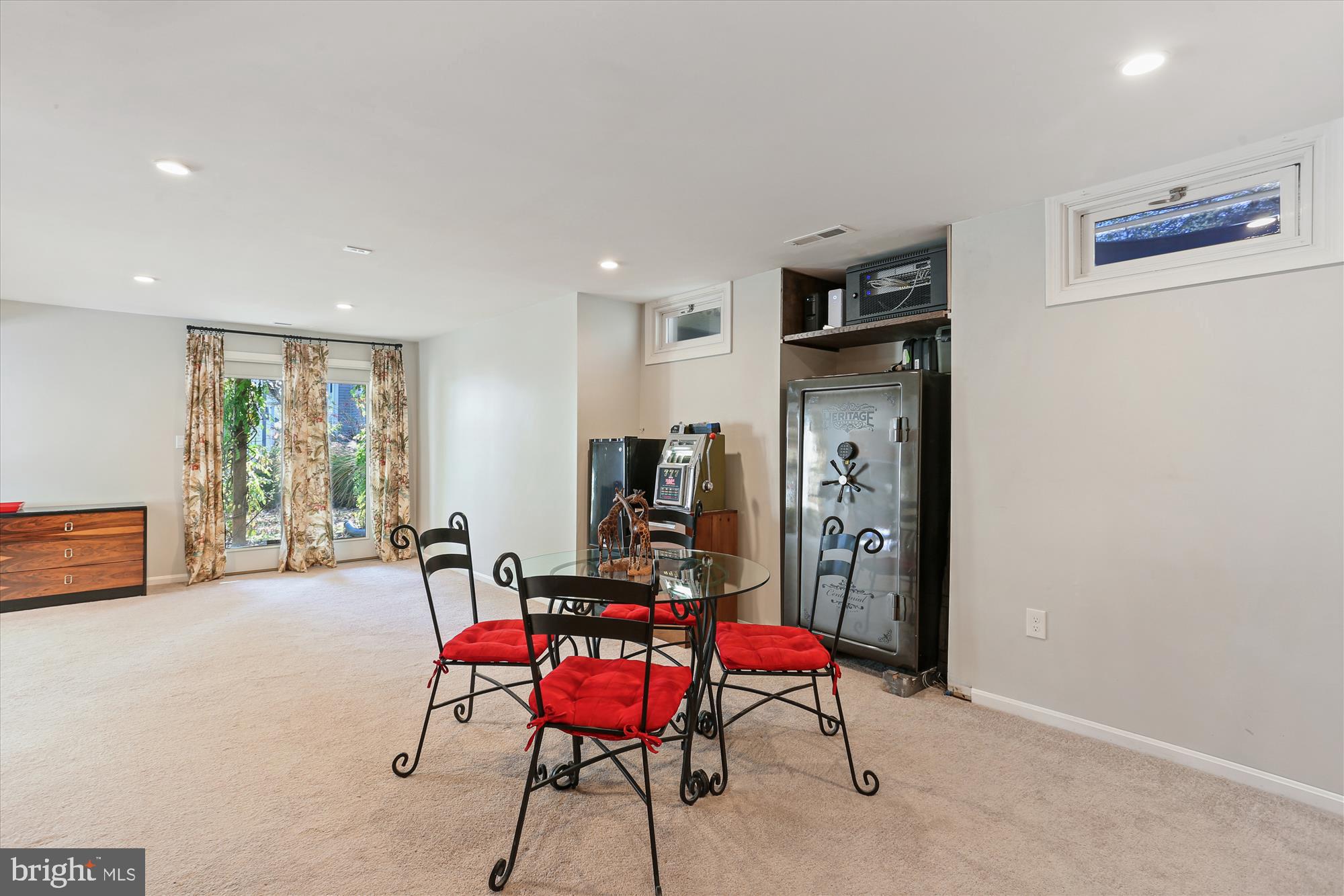 20510 Bargene Way Germantown, MD 20874 - Photo 49 of 97 a view of a livingroom with furniture and a window