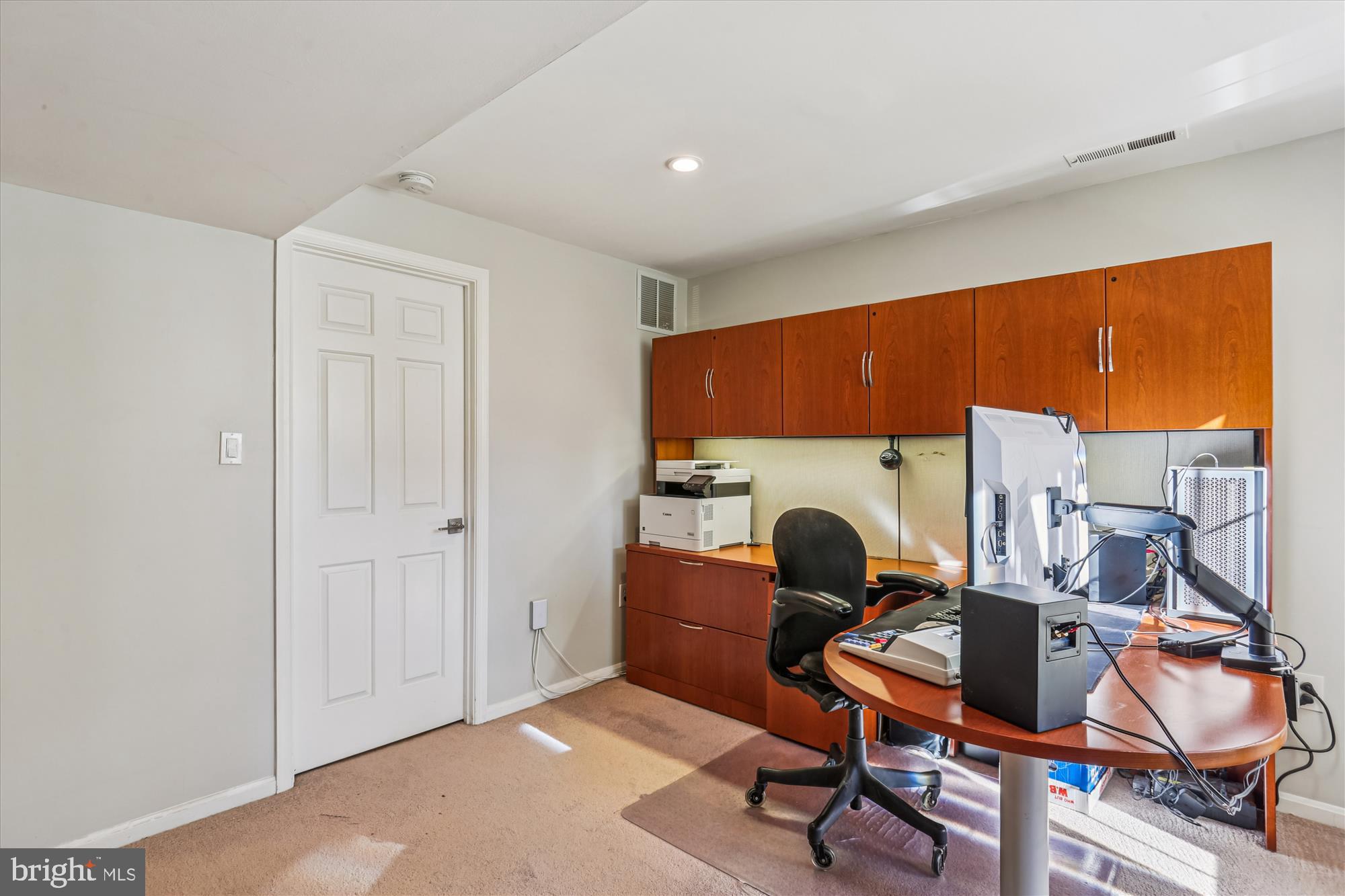 20510 Bargene Way Germantown, MD 20874 - Photo 54 of 97 a view of a livingroom with furniture and a fireplace