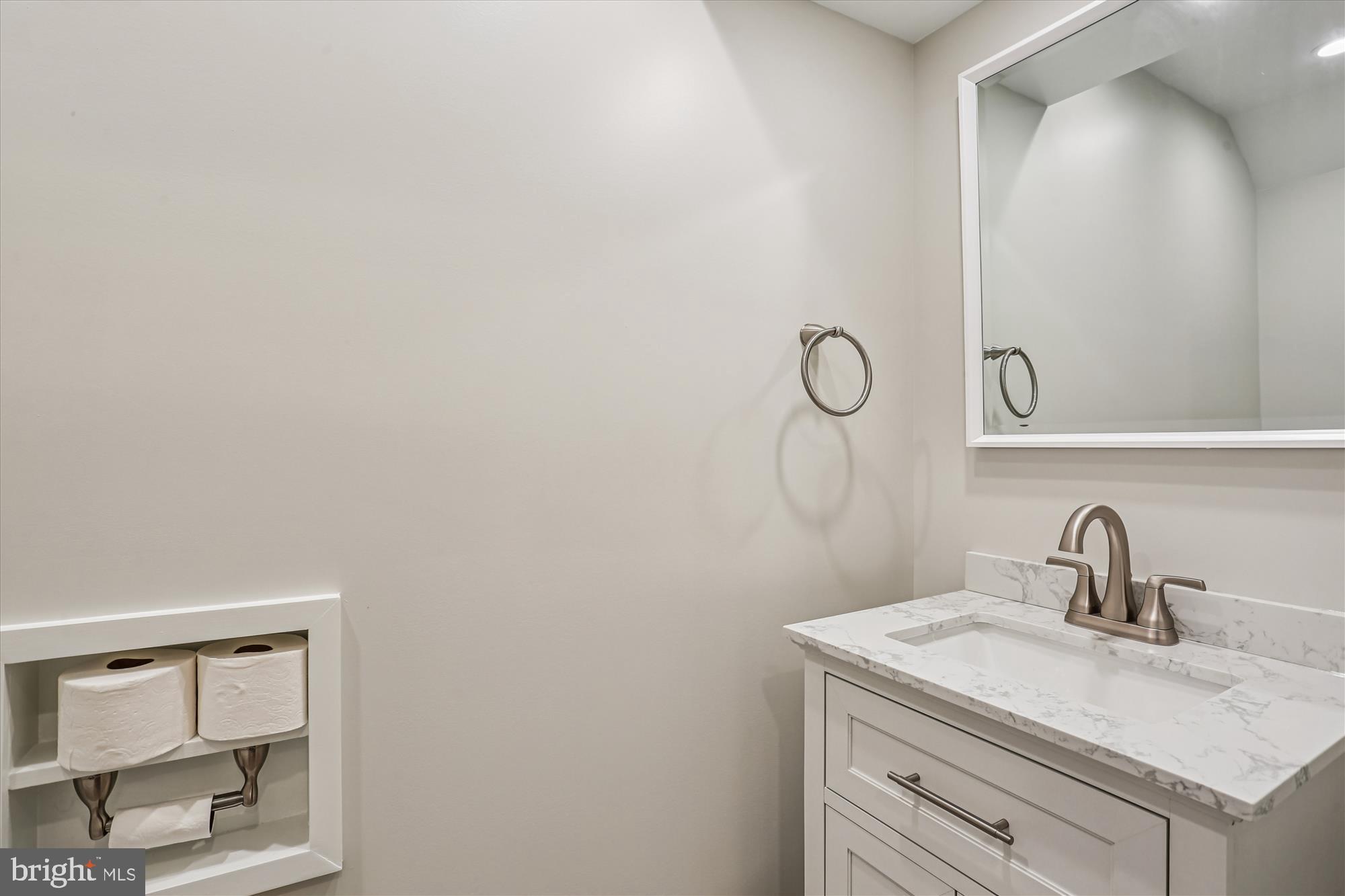 20510 Bargene Way Germantown, MD 20874 - Photo 57 of 97 a bathroom with a sink and vanity