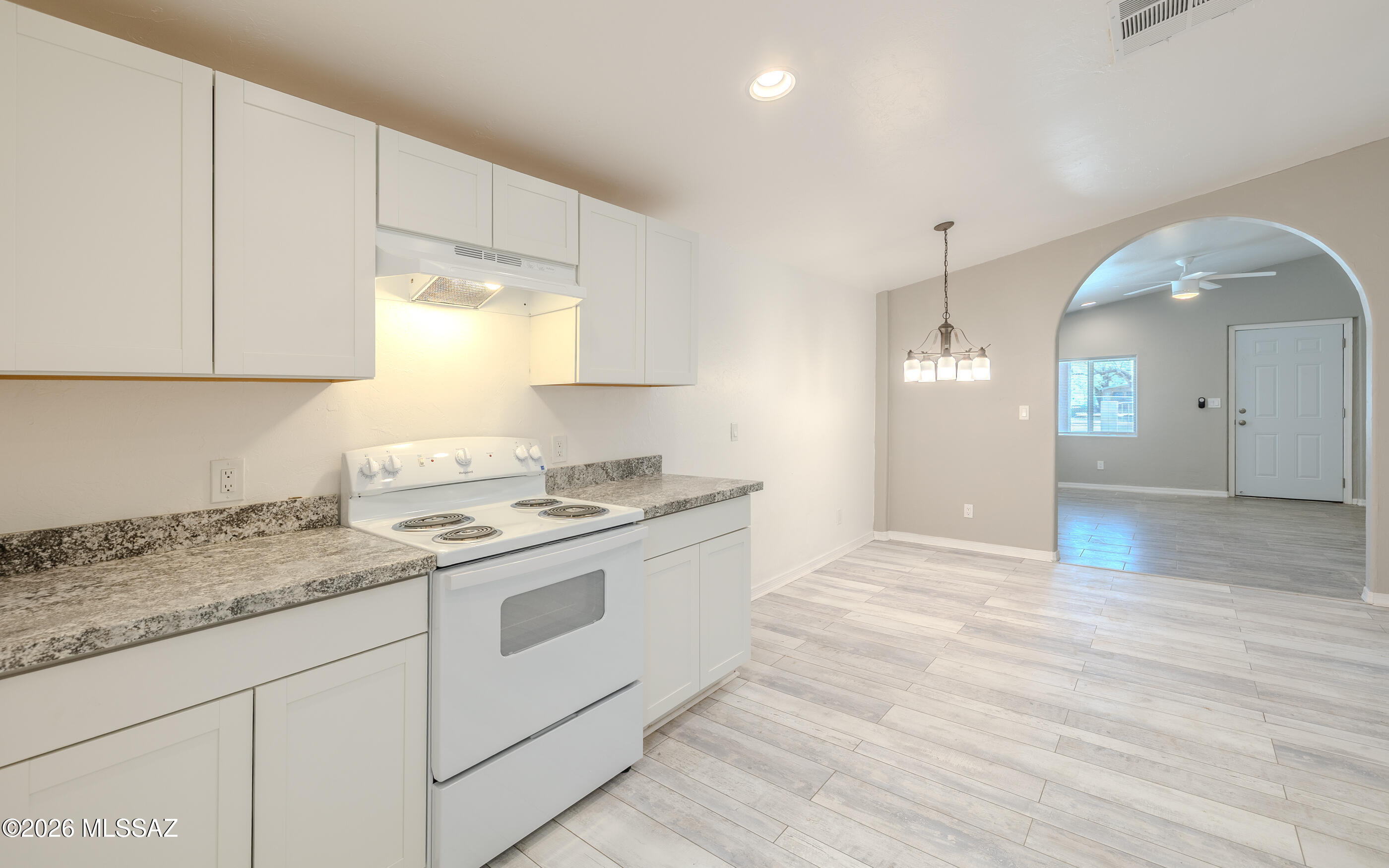 623 West Thurber Road Tucson, AZ 85705 - Photo 8 of 27