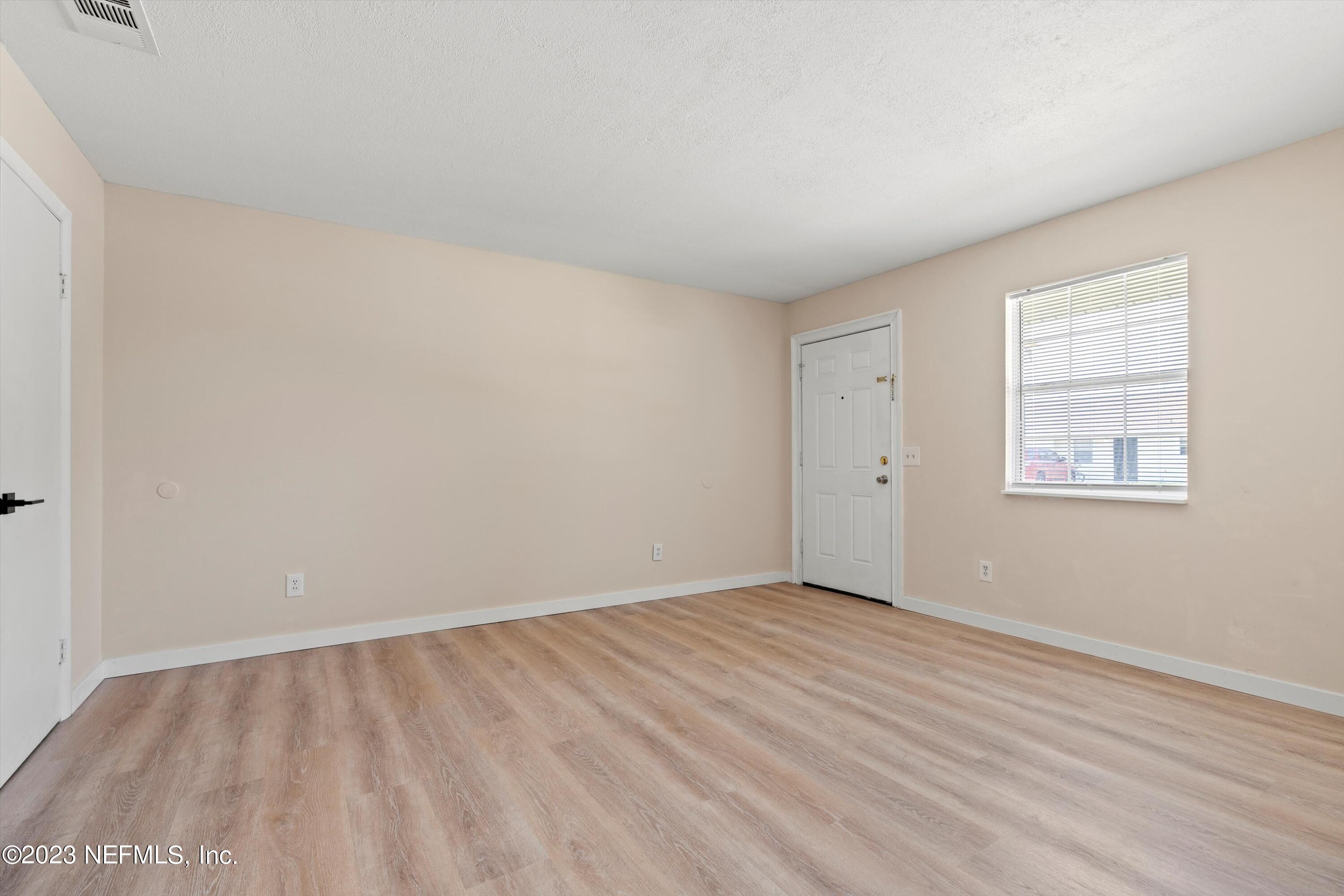 1845 Old Moultrie Road, Unit 65 St. Augustine, FL 32084 - Photo 4 of 15 Living Room
